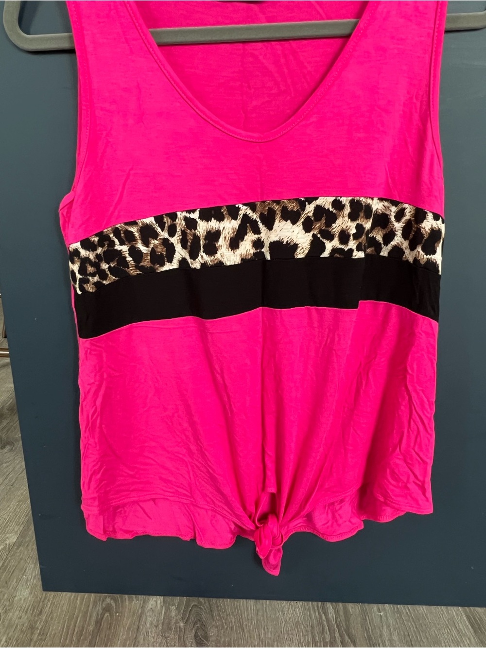 Neon Leopard Front Tie Tank (NWOT) 🍒Size M/L